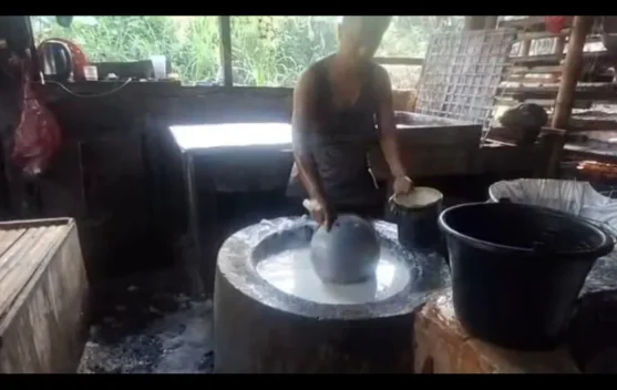 Harga Kedelai Melonjak, Omzet Perajin Tahu di Bogor Menurun