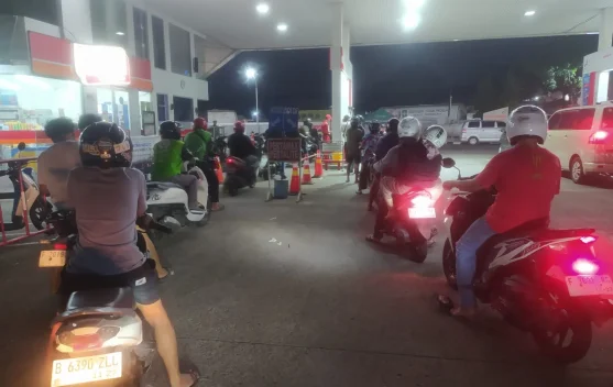 Pengamat Energi: Harga BBM Naik Komplain, saat Turun Diam