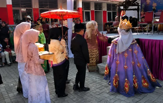 Perpisahan SDN Karang Tengah 02 Dimeriahkan Seni Tradisional Sunda