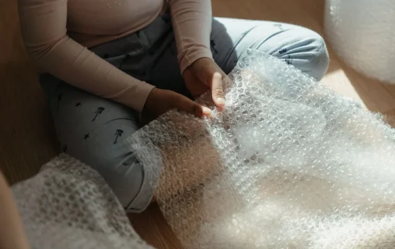 Suka Memencet Bubble Wrap? Psikolog Sebut Bukan karena Kekanak-kanakan