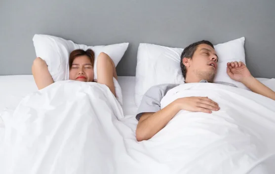 Sering Mendengkur dan Napas Terhenti Saat Tidur? Ini 7 Makanan yang Dianjurkan
