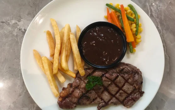 Steak Masih Dianggap Makanan Mewah, Benarkah Demikian?