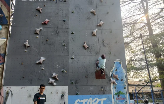 Persiapan Atlet Panjat Tebing Kota Bogor menuǰu Porprov XV Jabar 2026