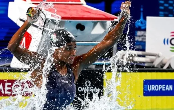 Sara Curtis Ukir Rekor Dunia 50 Meter Gaya Punggung Dua Hari Berturut-turut