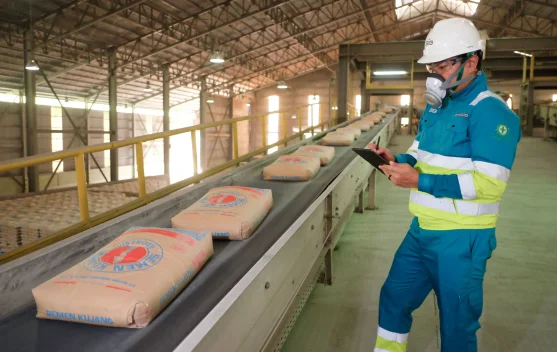 Solusi Bangun Indonesia Bukukan Laba Rp278 Miliar di tengah Tantangan Industri