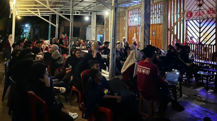 Bhayangkara Polres Soppeng Gelar Bazar Sambut Ramadhan