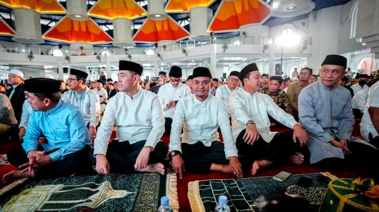 Bupati Bone Hadiri Buka Puasa Akbar Raja Salman di Masjid Kubah 99 Makassar