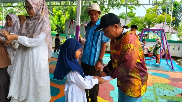 Aksi Murid TK Negeri 10 Sinjai Sisihkan Uang Jajan, Berbagi untuk Warga