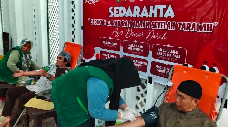 Program SEDARAHTA, Jamaah Masjid Nailul Maram Sinjai Donor usai Tarawih