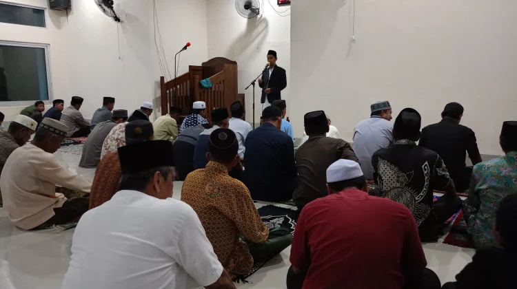 Safari Ramadhan Wahdah Islamiyah Perkuat Iman Warga Labotto