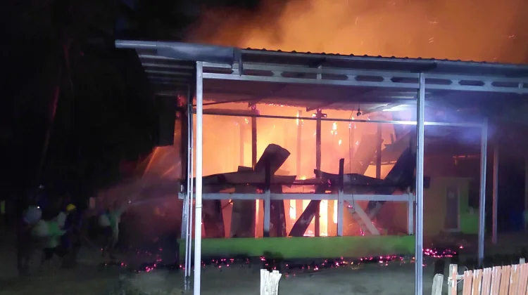 Satu Rumah di Manciri Terbakar, Tiga Mobil Kebakaran Dikerahkan