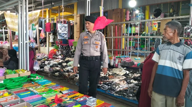 Patroli Humanis Polres Soppeng Amankan Pasar Ramadhan