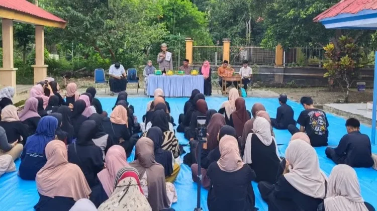 Polisi Beri Tausiah Ramadan Kepada Siswa SMP