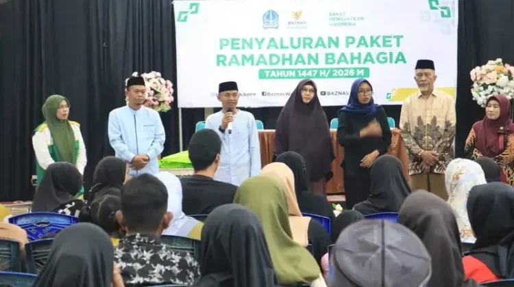Bupati Bone Serahkan 150 Paket Ramadan untuk Disabilitas