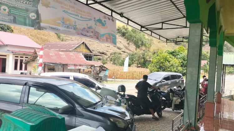 Masjid Nurul Yaqin Bone Sediakan Obat Gratis bagi Pemudik