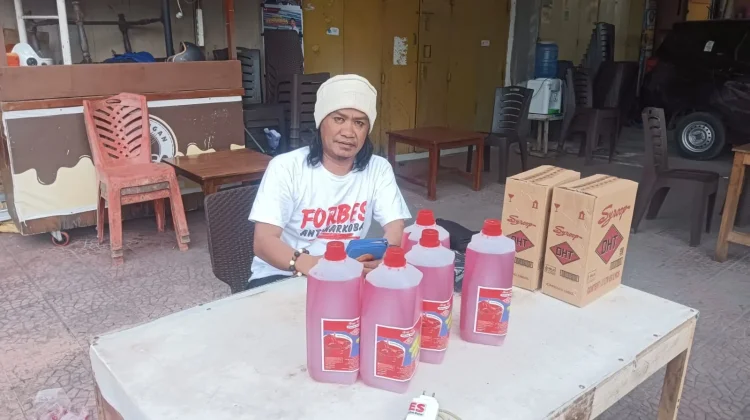 Cerita Penjual Sirup DHT, Raup Untung Selama Ramadan