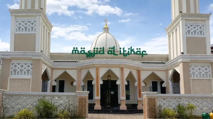 Kisah Eks Bupati Bone Bangun Empat Masjid, Wujudkan Cita-cita Lama