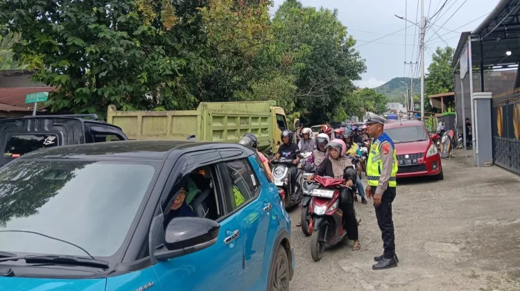 Polres Soppeng Intensifkan Pengaturan Lalin Pasar Tumpah