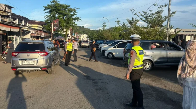 Polres Sinjai Amankan Salat Idulfitri, Pastikan Ibadah Aman Nyaman
