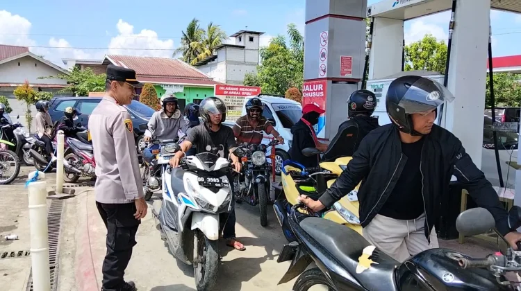 SPBU Sinjai Timur, Antrean BBM Dipicu Lonjakan Kebutuhan Lebaran