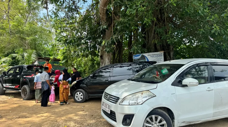 Peziarah Makam Macanang hingga Kini Masih Ramai