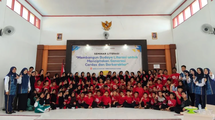 Seminar Literasi Tingkatkan Minat Baca Siswa