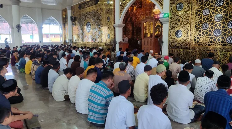 Safari Jumat, Kapolsek Ajak Warga Jaga Kamtibmas