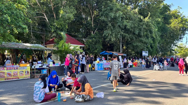 CFD Sinjai Kembali Ramai, UMKM Diserbu Pembeli