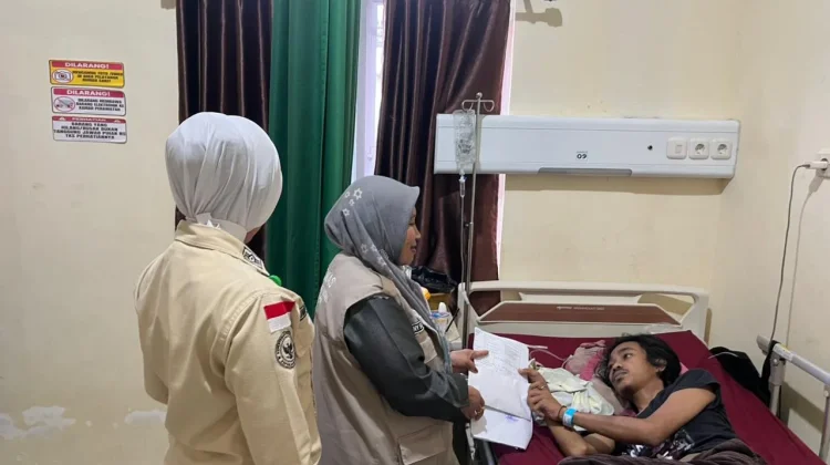 BAZNAS Bone Lunasi Biaya Pengobatan Pasien Yatim Piatu
