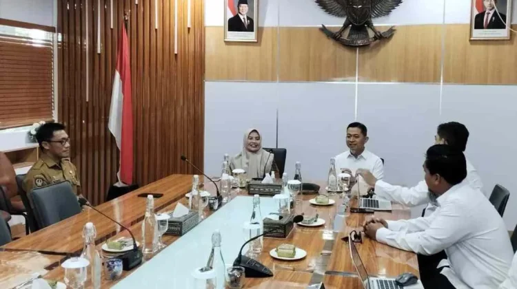 Bupati Sinjai Perjuangkan Listrik Kampung Boja ke PLN