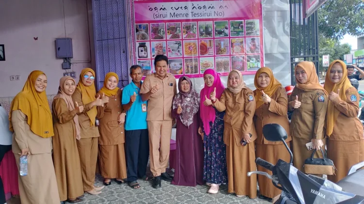 Dinas Perindustrian Bone Launching Galeri UMKM Waroeng Pink