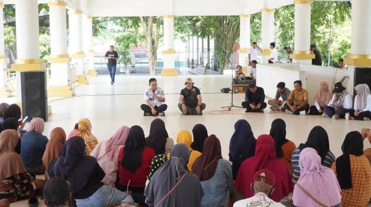 Gaji 4 Bulan Nunggak, Petugas DLH Bone Mengadu ke Wabup
