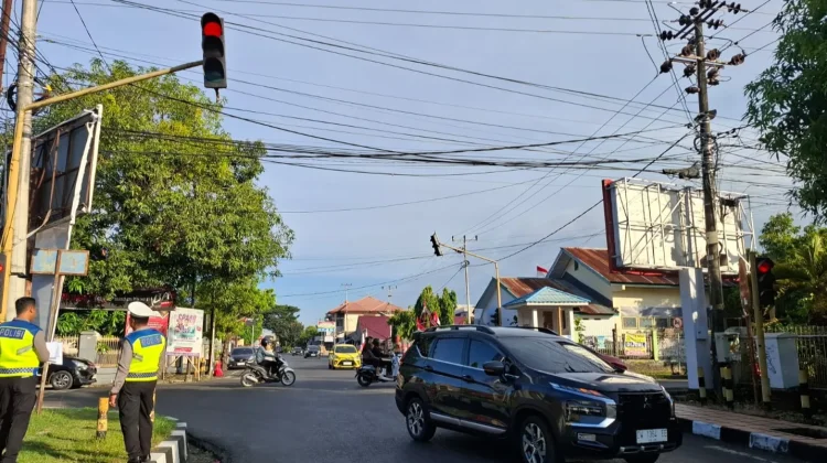 Satlantas Polres Bone Cek Traffic Light Watampone