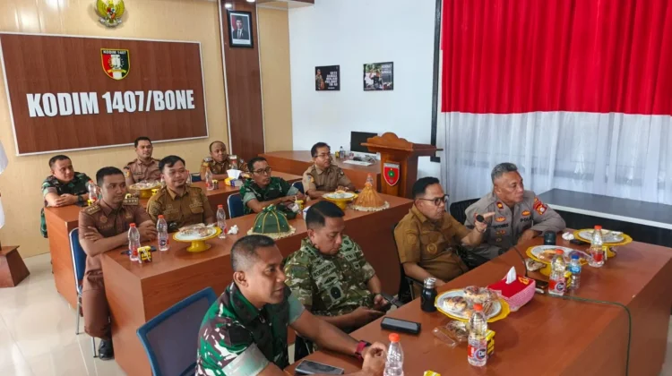 Diinisiasi TNI, Wabup Bone Ikut Sosialisasi Gerakan Bebas Sampah