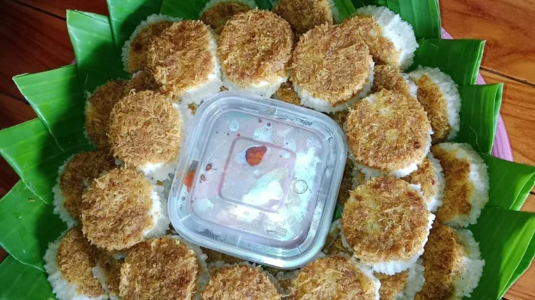 Sokko, Tradisi Penuh Makna yang Dibalut Legitnya Ketan