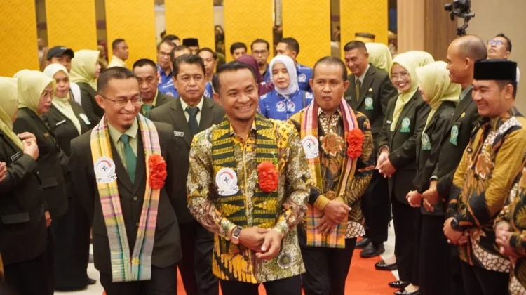 Bupati Bone Hadiri Pelantikan PAW Pengurus Apkesmi 2024–2029