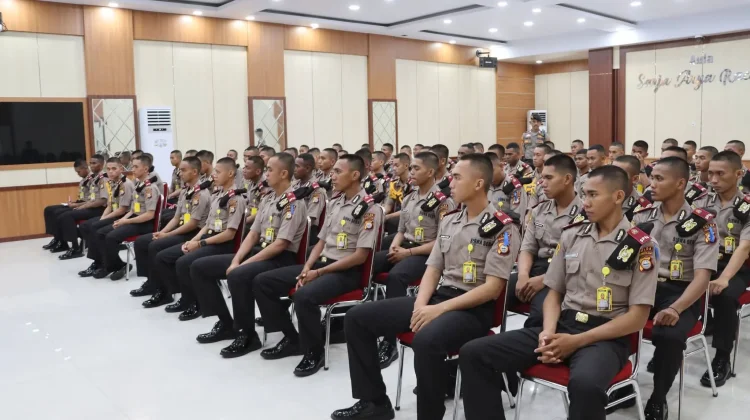 Kabag SDM Polres Bone Motivasi Siswa Latihan Kerja