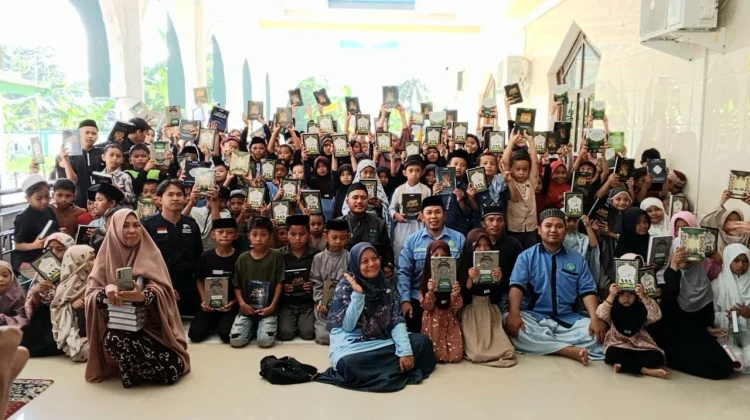 BKPRMI Sinjai Salurkan Al-Qur’an untuk Ratusan Santri di 13 TK/TPA