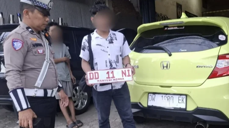 Satlantas Polres Bone Edukasi Pengendara dengan Humanis
