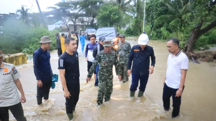 Bupati Bone Instruksikan OPD dan Camat Pantau Banjir Secara Intens