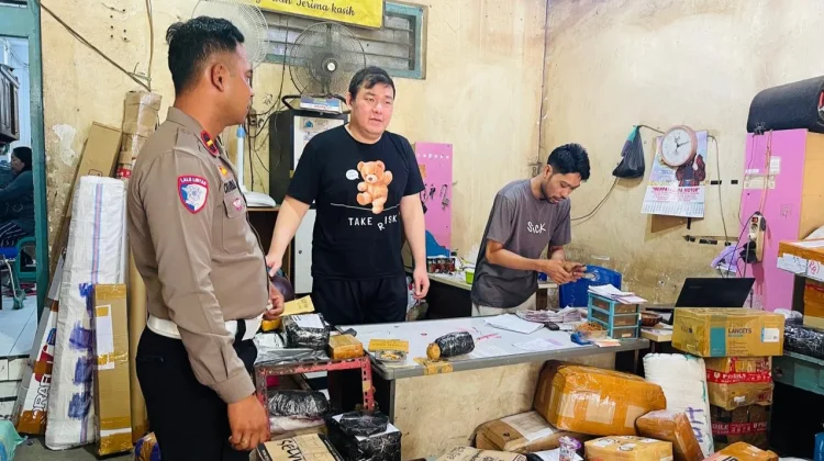 Polantas Bone Edukasi Sopir Truk Ekspedisi