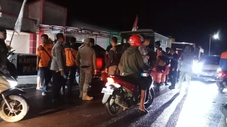 Ribuan Korban Banjir di Panyula Bone Terima Bantuan Logistik