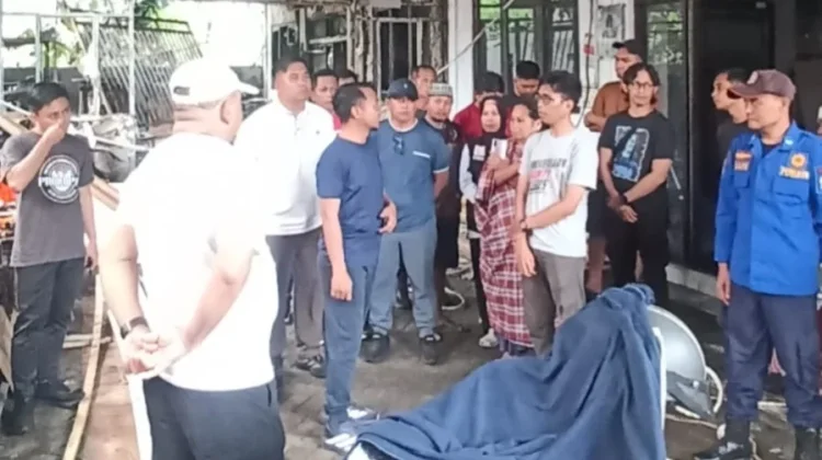 Bupati Bone Kunjungi Percetakan Trias Muda usai Kebakaran