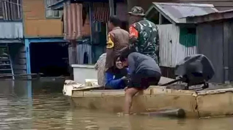 Cuaca Ekstrim Ganggu Mobilitas Warga di Kabupaten Bone