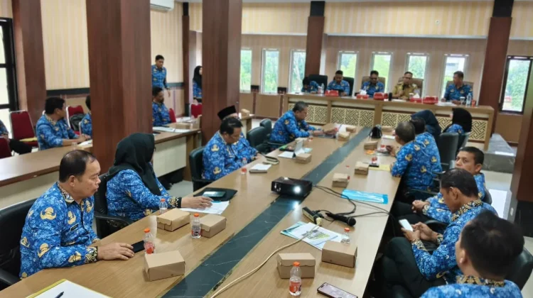 Wabup Bone Pimpin Rapat Perubahan Perda Tarif Pendapatan Daerah