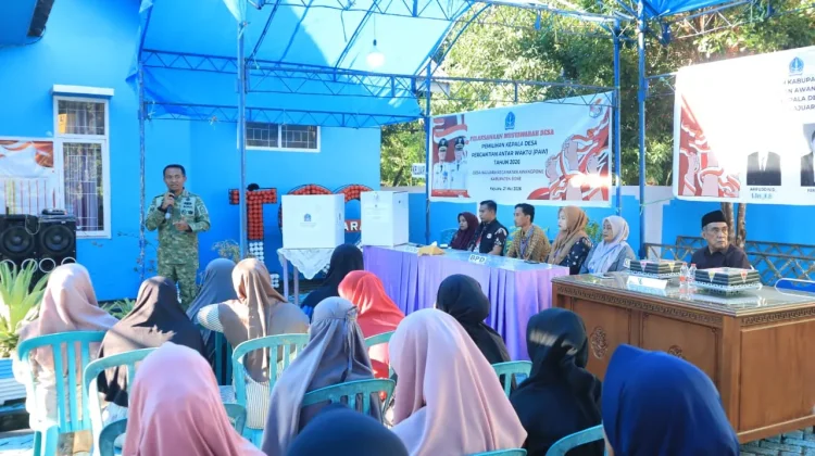 Pantau Pilkades PAW di Kajuara dan Awangpone, Bupati Bone Imbau Jaga Kondusifitas
