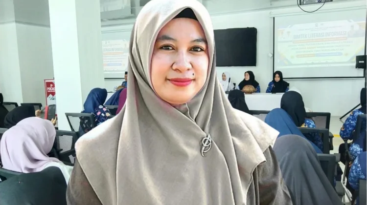 Akademisi Dr Ismaya Dorong Literasi Kritis di Era Digital