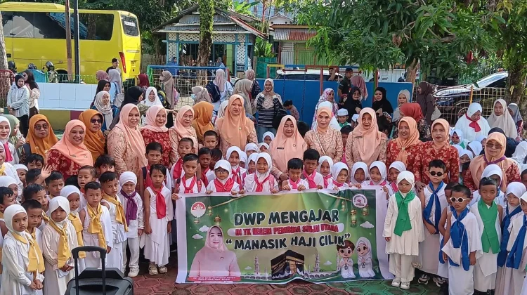 TK Pembina Sinjai Utara Kenalkan Manasik Haji sejak Dini