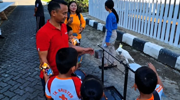 Sulap Rujab Jadi Kebun Binatang, Bupati Bone Ajak Anak-anak Cinta Lingkungan