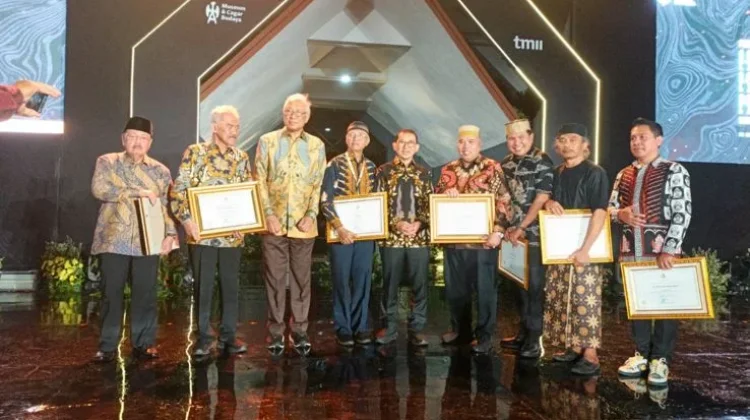 Andi Promal Pawi Raih Penghargaan Kementerian Kebudayaan RI